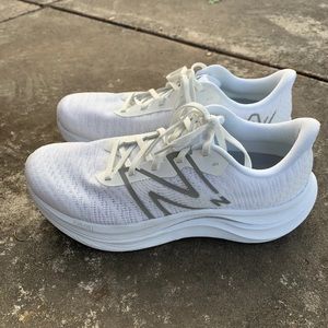 New Balance FuelCell Propel v4 Women’s 9.5